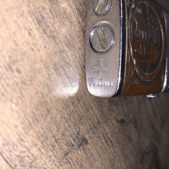 VINTAGE WINDMILL MEMORY OF CALL PORT YOKOSUKA BUTANE LIGHTER - Picture 3 of 4